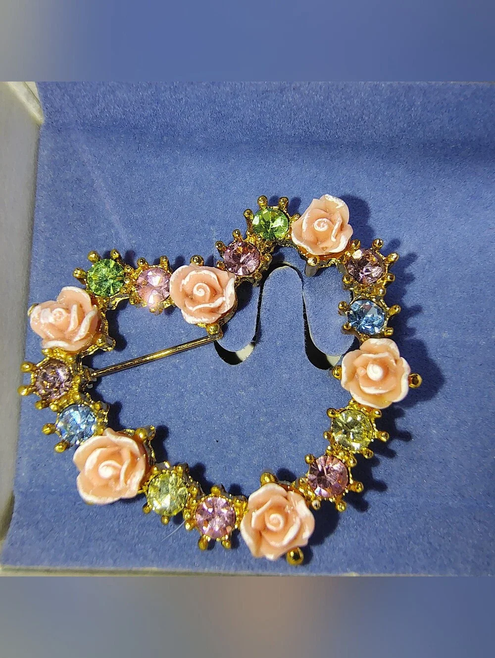 1990's Avon Rose Accented‎ Heart Pin